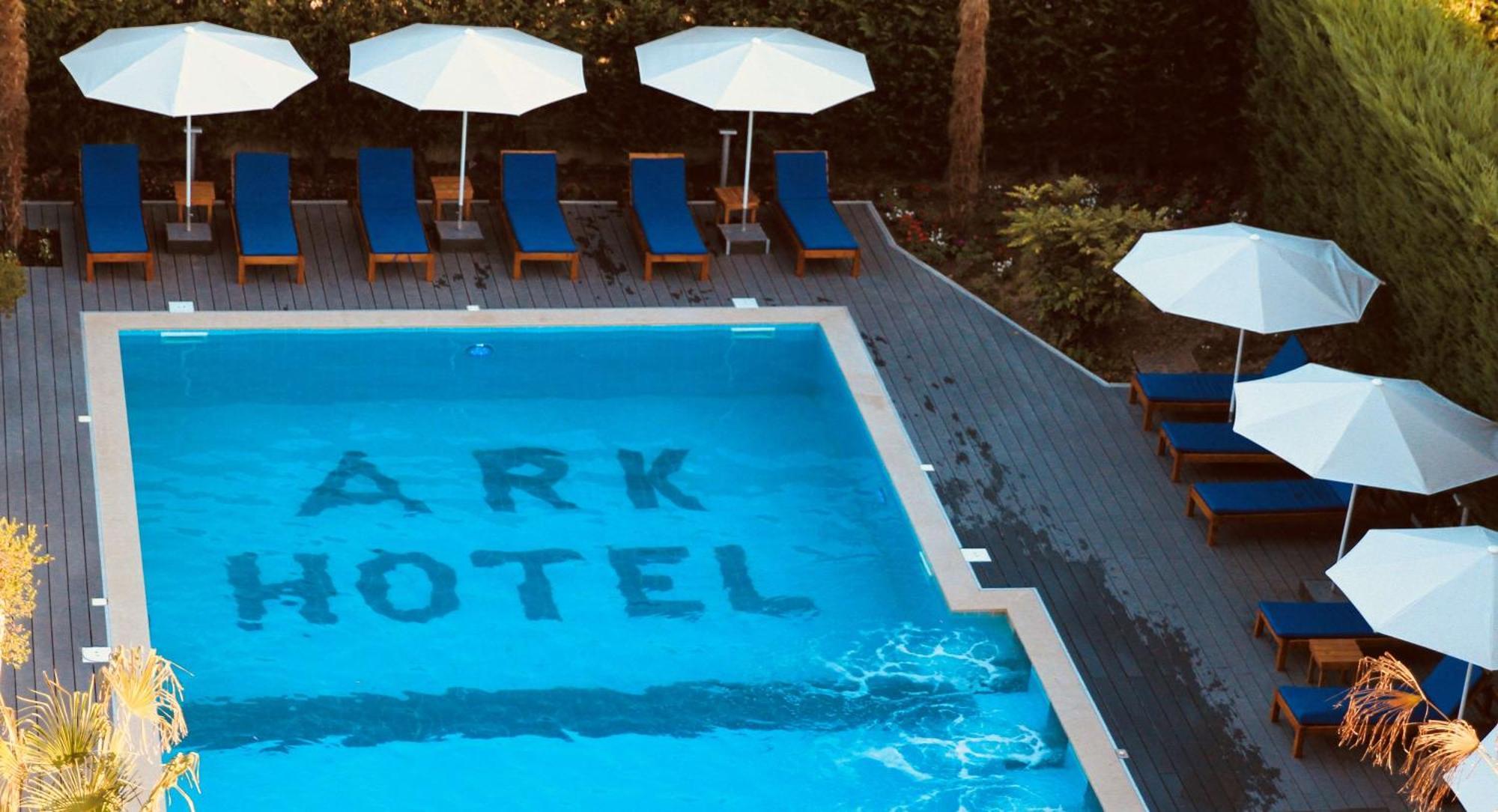 Best Western Premier Ark Hotel Rinas Esterno foto